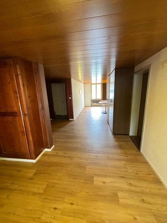 Möbliertes Zimmer mit Etagenbad 5