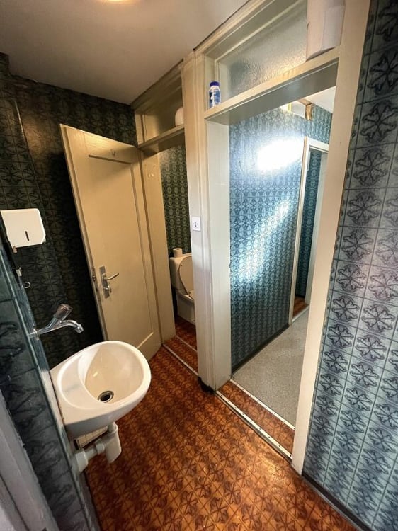 TakeAway - Restaurant - Gewerbe - Büro - Atelier zu vermieten 5