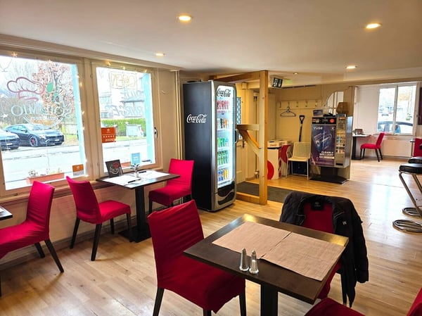 TakeAway - Restaurant - Gewerbe - Büro - Atelier zu vermieten 2