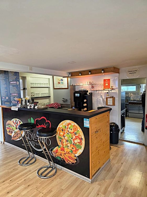 TakeAway - Restaurant - Gewerbe - Büro - Atelier zu vermieten 3