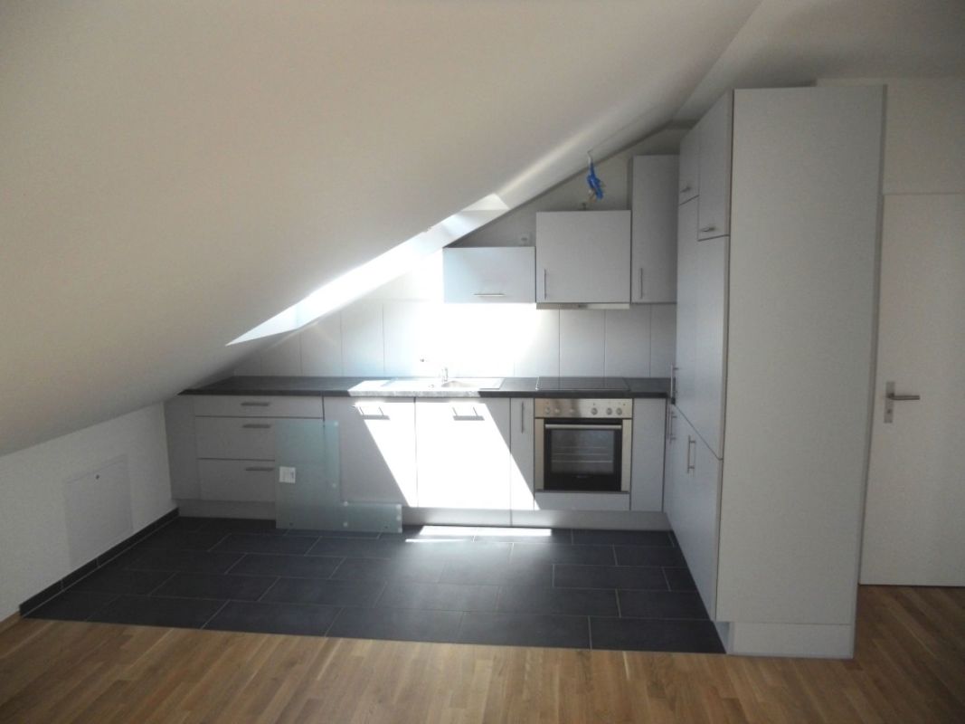 Attractive 2.5-room attic apartment with large balcony