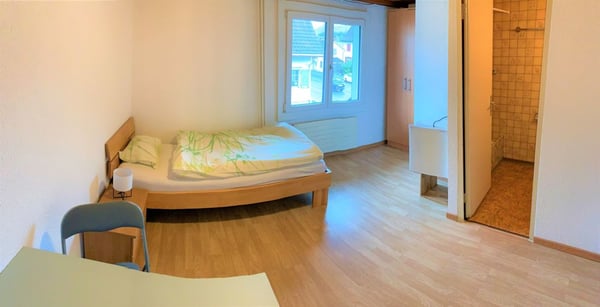 Zimmer mit Bad zu vermieten