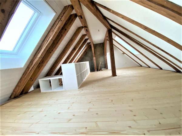Heimelig in der Stadt - 1-Zi. Maisonette-Dachwohnung 2