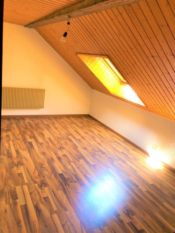 Grosszügige 3,5 Zimmer-Dachwohnung 6
