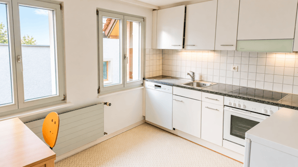 Helle und schöne 3.5 Zi-Whg. mit Balkon zu vermieten 5