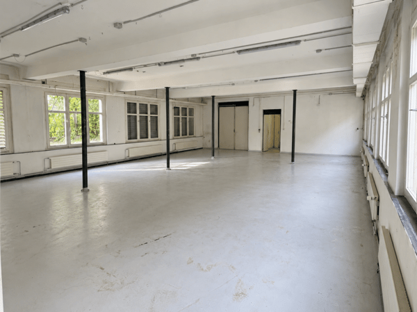 Büro, Hobbyraum. Lager mit WC 1