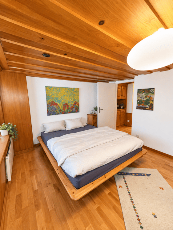 Grosszügige 4.5 Zimmer Wohnung 8