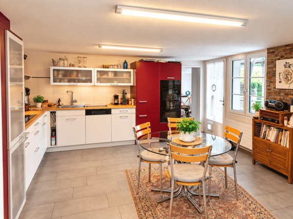 Grosszügige 4.5 Zimmer Wohnung 5