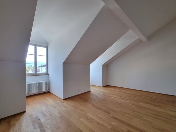 moderne Duplexdachwohnung auf 108 m² mit Sicht auf die Aare 10