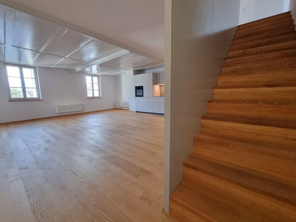 moderne Duplexdachwohnung auf 108 m² mit Sicht auf die Aare 12