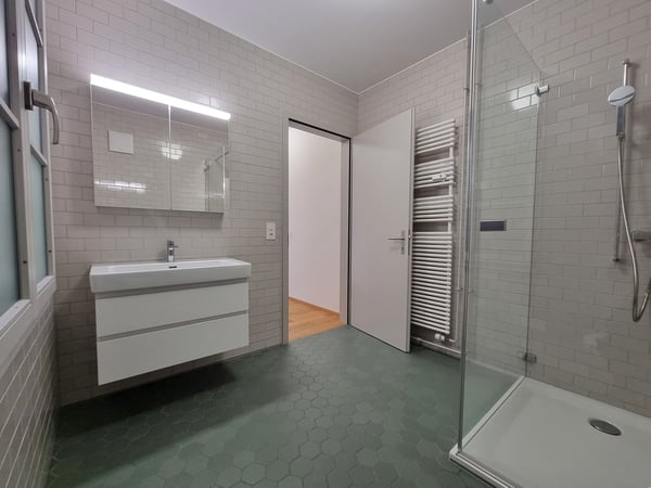 moderne Duplexdachwohnung auf 108 m² mit Sicht auf die Aare 9