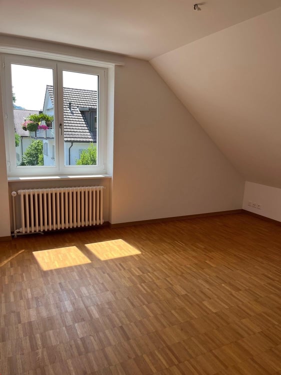 sonnige 2.5-Zimmerwohnung mit Loggia nähe Elfenau 7