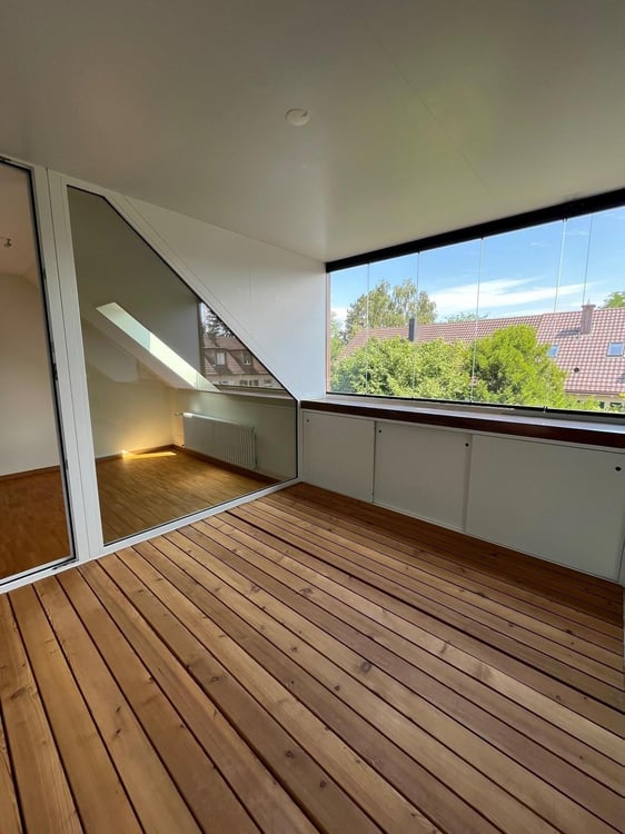 sonnige 2.5-Zimmerwohnung mit Loggia nähe Elfenau 9