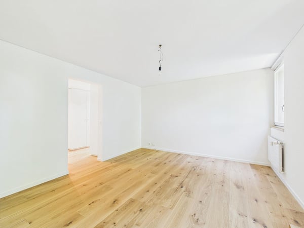 Frisch sanierte 2.5-Zimmerwohnung mit Gartenidylle im Obstberg 11