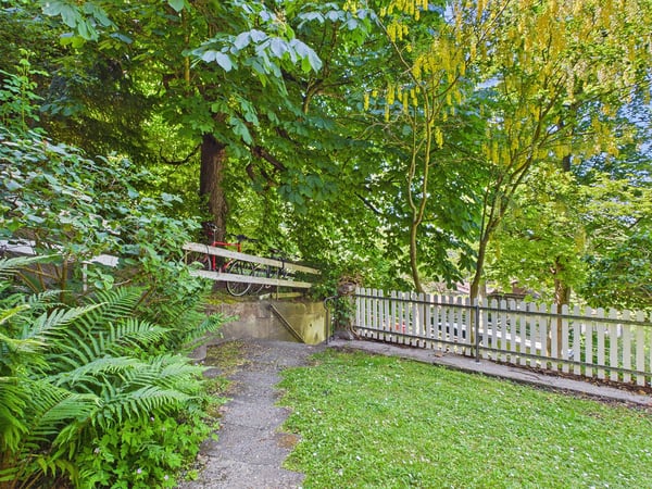 Frisch sanierte 2.5-Zimmerwohnung mit Gartenidylle im Obstberg 14