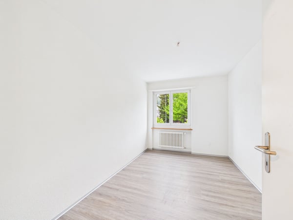 Geräumige 3.5-Zimmerwohnung in Hünibach 8