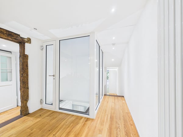 Charmante 4-Zimmer-Wohnung an der Postgasse in Bern – sofort verfügbar! 7