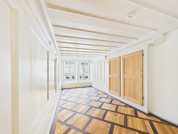 Charmante 4-Zimmer-Wohnung an der Postgasse in Bern – sofort verfügbar! 11