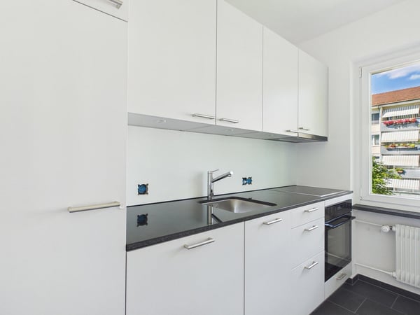 frisch sanierte & helle 4.5-Zimmerwohnung an zentraler Lage 10