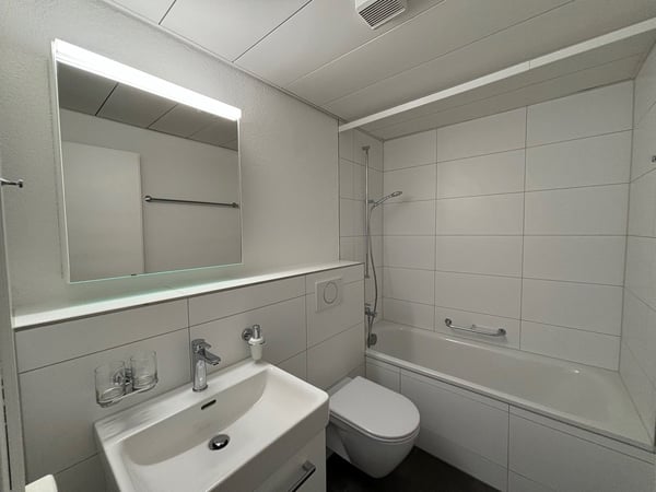 neu renovierte 3-Zimmerwohnung im Berner Länggassquartier 11
