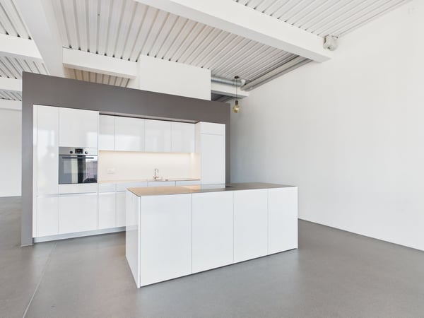 moderne 1-Zimmer-Loftwohnung in der Nähe des Westside 2
