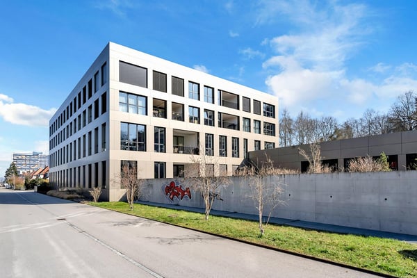 moderne 1-Zimmer-Loftwohnung in der Nähe des Westside 13