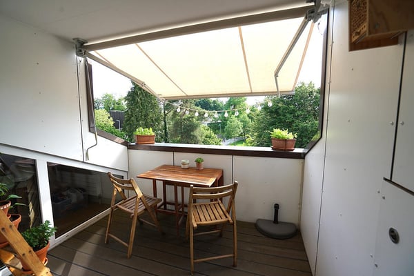 charmante 2.5-Zimmerdachwohnung nähe Rosengartens