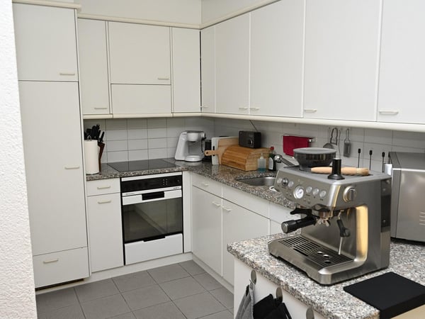 gemütliche 2.5-Zimmerwohnung mit Gartensitzplatz 2