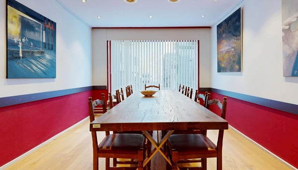 Ä ehrwürdigi Autstadt-Liegeschaft mit huufe Potenzial und ere ärdeschöne Gartealag 9