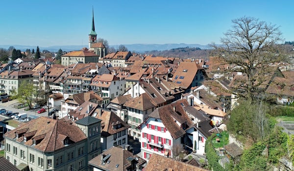 Ä ehrwürdigi Autstadt-Liegeschaft mit huufe Potenzial und ere ärdeschöne Gartealag 7