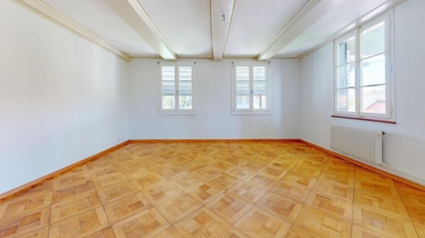 Ä einmalig schöne Wohnstock mit drei riesige Wohnige, wo aber ou ideali Büro chönnte sii 20