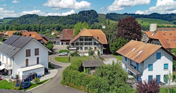 Ä einmalig schöne Wohnstock mit drei riesige Wohnige, wo aber ou ideali Büro chönnte sii 6