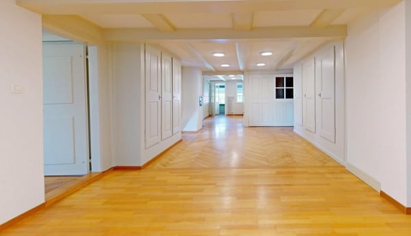 Ä einmalig schöne Wohnstock mit drei riesige Wohnige, wo aber ou ideali Büro chönnte sii 17