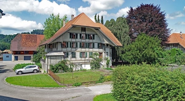 Ä einmalig schöne Wohnstock mit drei riesige Wohnige, wo aber ou ideali Büro chönnte sii 5