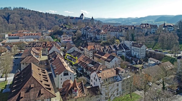 Gschichtsträchtigi Muure mit modernem Inneläbe ir Burgdorfer Autstadt 9