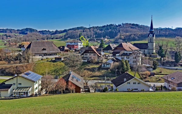 Wunderschön uf grossem Fuess läbe - riesigi Dachwohnig mit zusätzlechem Hüsli u ganz viu Garte 8