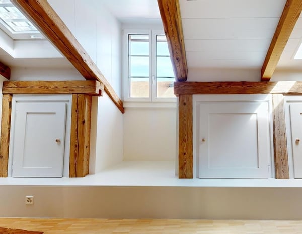 Gschichtsträchtigi Muure mit modernem Inneläbe ir Burgdorfer Autstadt 39