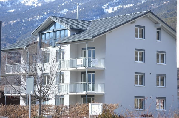 Moderne 3.5-Zimmer-Wohnung mit Bergblick in Salgesch 1
