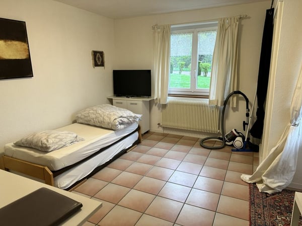 Studio meublé avec terrasse au coeur des Brenets 7