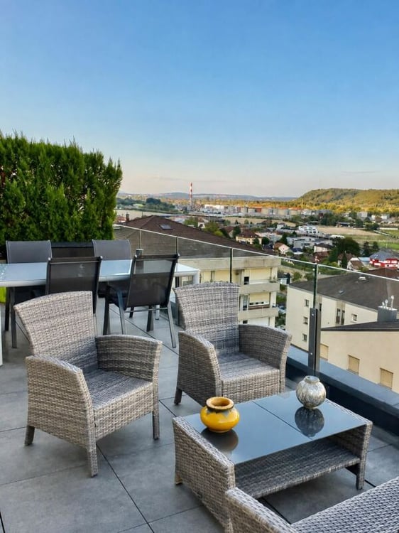 Magnifique duplex en attique de 4,5 pièces avec terrasses - Chemin des Longins 25 à Cornaux 10