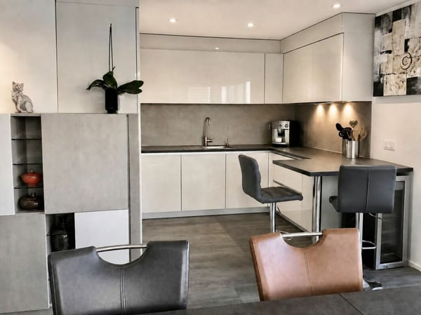 Magnifique duplex en attique de 4,5 pièces avec terrasses - Chemin des Longins 25 à Cornaux 3