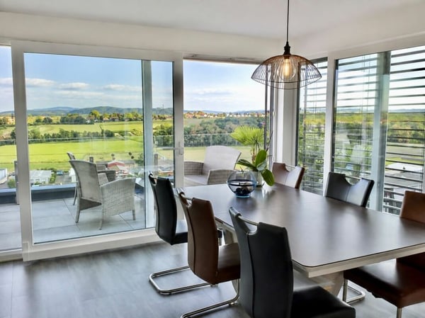 Magnifique duplex en attique de 4,5 pièces avec terrasses - Chemin des Longins 25 à Cornaux 2