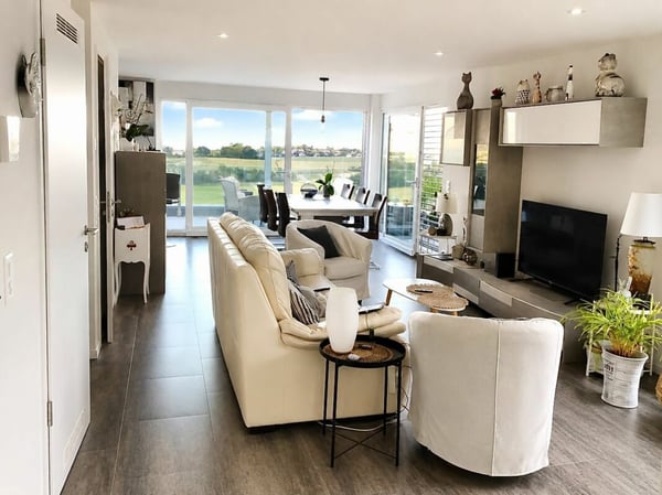 Magnifique duplex en attique de 4,5 pièces avec terrasses - Chemin des Longins 25 à Cornaux 8