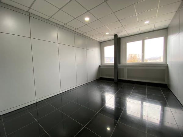 Moderne Büroräumlichkeiten mit Lager / Werkstatt an zentraler Lage 12