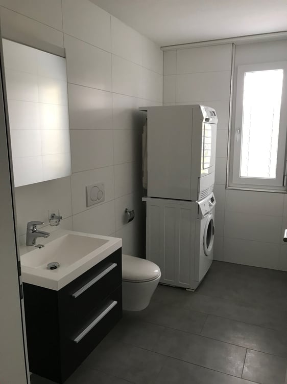 Exklusive 4.5-Zimmer-Wohnung mit Whirlpool, Wintergarten & Balkon 8