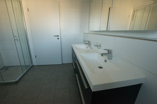 Exklusive 3.5-Zimmer-Gartenwohnung mit Whirlpool 9