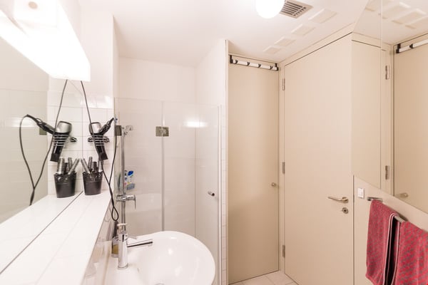Moderne 5.5-Zimmer-Maisonettewohnung in Fahrweid 6