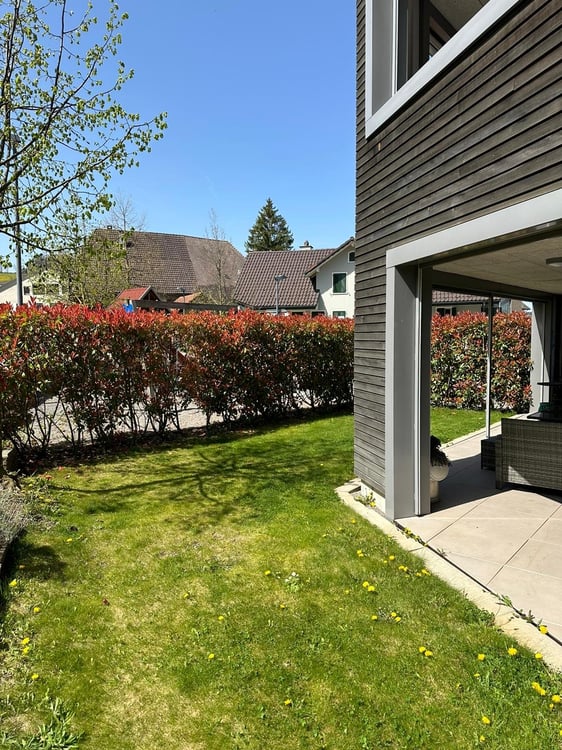 Ab 1.2./1.3./1.4. - Tolle, stylische 1.5 Zi Whg mit 170 m2, Gartenwohnung 18