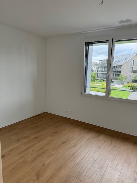 Ab 1.2./1.3./1.4. - Tolle, stylische 1.5 Zi Whg mit 170 m2, Gartenwohnung 12