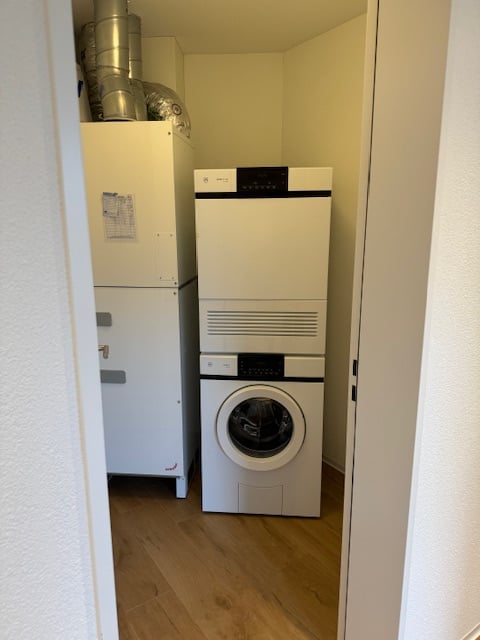 Ab 1.2./1.3./1.4. - Tolle, stylische 1.5 Zi Whg mit 170 m2, Gartenwohnung 15